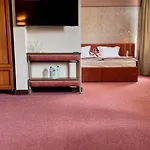 Hotel орфей 5*